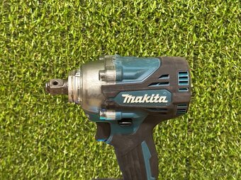 Makita DTW300Z Aku rázový uťahovák (1/2"/ 330Nm) Li-ion LXT - 4