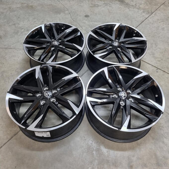 Hliníkové Toyota disky 5x114,3 R19 7,5J ET50 - 4