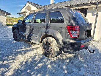 Jeep Grand Cherokee - 4