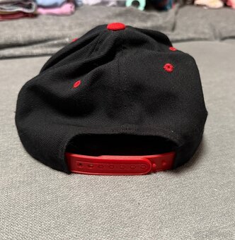 Dve šiltovky Anon new era a snapback - 4