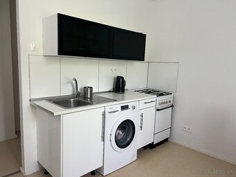 Na predajom 1- izbový byt na Vajnorskej ulici 620€ mesačne - 4