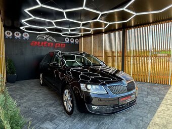 Škoda Octavia Combi 2.0 TDI Elegance DSG - 4