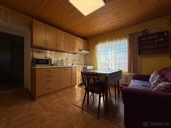 ZNÍŽENÁ CENA PREDAJ - 2 RODINNÉ VIDIECKE DOMY - JEDĽ - 4