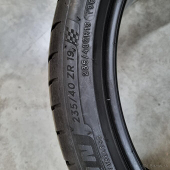 Letné pneumatiky 235/40 R19 MICHELIN DOT3418 - 4