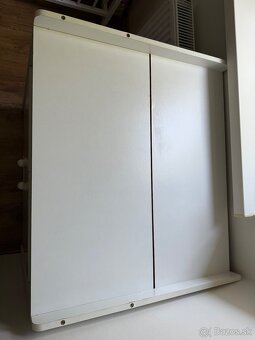 Prebaľovací pult - 4