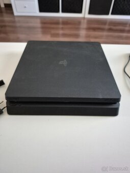 PS4 Slim s 500GB HDD + príslušenstvo - 4