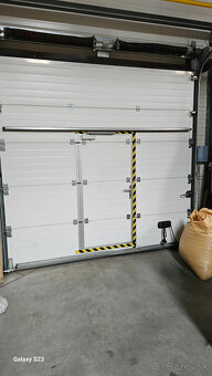 Na predaj samostatný skladový areál o výmere 900m2+2085m2 BA - 4