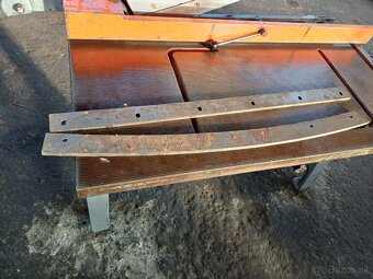 Tabulové nůžky NTP 1000/2 - 4