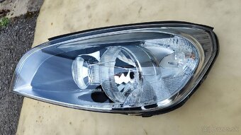 Predám ľavé predné svetlo Volvo S60 V60 - 4