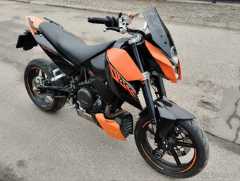 Predám KTM Duke 690 top stav - 4