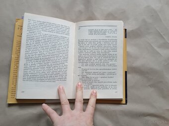 5x Victor Hugo: Cosette,93, Človek ktorý sa smeje a ine - 4