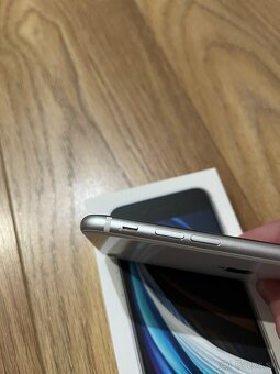 iPhone SE 2020 64GB White - 4