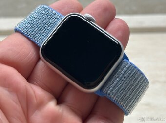 Apple Watch SE 40mm Cellular, batéria: 81% - 4