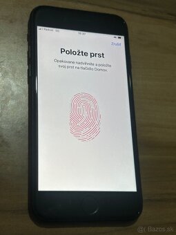 Predám Apple iPhone SE 2022 64GB Čierny Minimálne Známky - 4