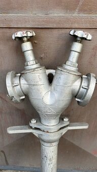 Predám 2x nadzemný hydrant (aj na cvičenie) - 4