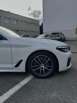 BMW 520d xDrive sedan - 4