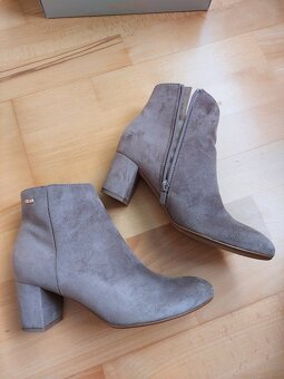 Prechodne cizmicky 38 - CCC - 4