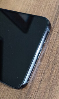 Samsung Galaxy S22 128GB 5G Black - 4