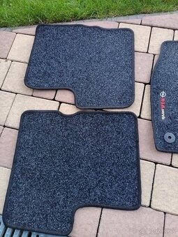 Predám velurove /textilné /auto koberce na opel corsa E. - 4