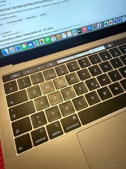 Predam MacBook pro 13 s touchbarom - 4
