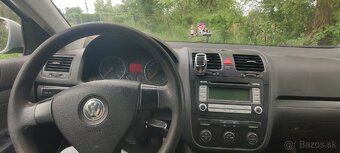PREDÁM WOLKSWAGEN JETTA 1,6 benzin - 4