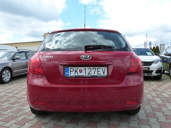 Kia Ceed 1,4i 77kW manuál 5 st., 5 dverová klíma - 4