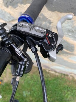 Predám bycikel Trek Remedy R8 - 4