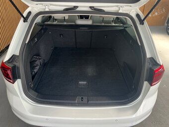 Volkswagen Passat Variant 2.0 TDI Elegance 4Motion DSG - 4