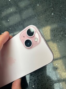 iPhone 15 256GB ružový - 4