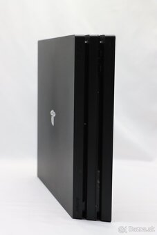 PlayStation 4 Pro 1TB (CUH-7016B) + DualShock 4 + 2 hry - 4