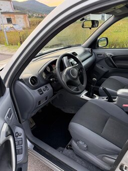 Toyota Rav4 2.0 Benzín - 4