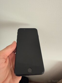 Mobilný telefón zn. Apple Iphone SE - 4