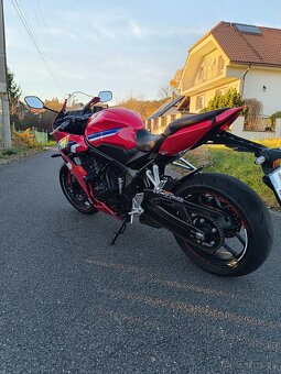 Honda CBR 650r - 4