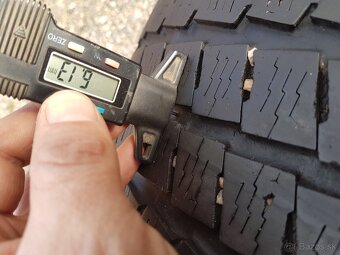 215/65 r16c zimné pneumatiky 2ks Semperit - 4