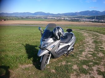 Predám maxiskúter Piaggio x evo 400ie, 24,5kw. - 4