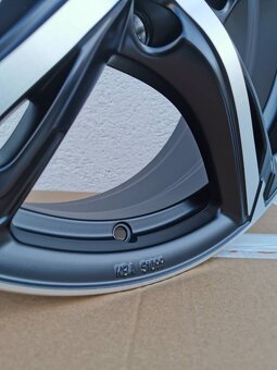 Vw Multivan alu disky Ronal 5X120 8X19 ET50 - 4