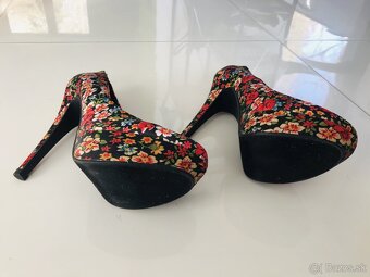 nove krasne topanky na 13cm opatku,v.d 24cm, vel.39 - 4