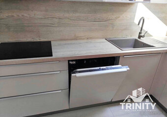 Na prenájom luxusný 3 izbový byt s dvomi balkónmi v centre m - 4