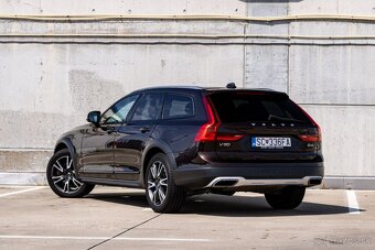 Volvo V90 CC D4 2.0L Cross Country Pro AWD A/T - 4