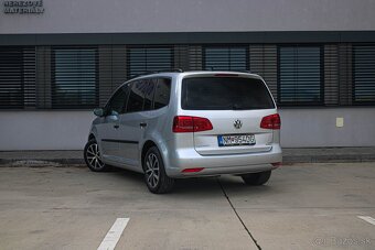 Volkswagen Touran 1.6 TDI Premium Comfortline - 4