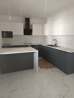 Rodinný dom po kompletnej rekonštrukcii - 4