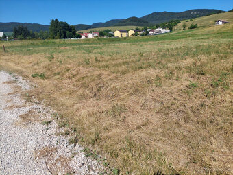 PREDAJ STAVEBNÝ POZEMOK ZBYŇOV + DOHODA - 4