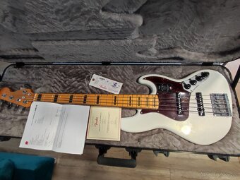 Fender Jazz bass - 4