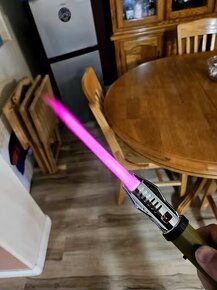 Kuchinský laserový zapalovač s červeným plameňom - 4
