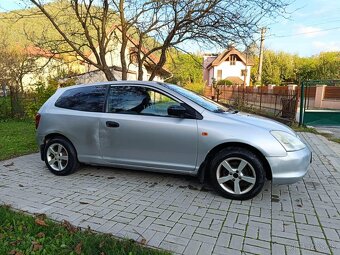 Honda Civic 7G - 4