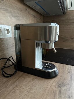 Predam kavovar De'Longhi Dedica EC 685.M - 4