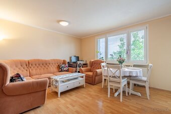Na predaj | 3 izbový byt s loggiou - Smolenice - 4