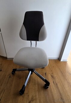 Mayer - detsky rastuci stol a ergonomicka stolicka - 4
