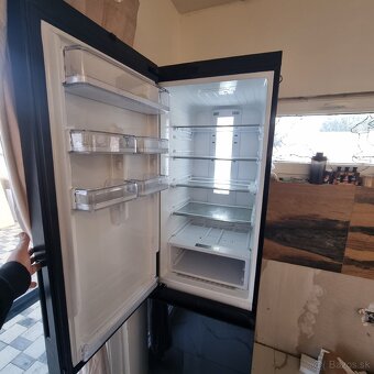 Chladnička s mrazničkou Samsung - 4