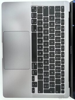 MacBook Air 13" 2020, M1 - 4